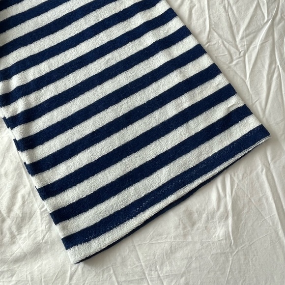 Thrifted terry cloth jumper, approx size S-M. Perfect for a beach or lake day 🥰 - Picture 7 of 7